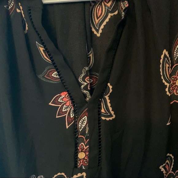 EUC Large Black Boho Paisley Floral Top - Picture 5 of 8